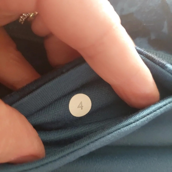 Lululemon "Wunder Under" Full length printed leggings blue sz 4 Yoga Athleisure - Picture 9 of 9